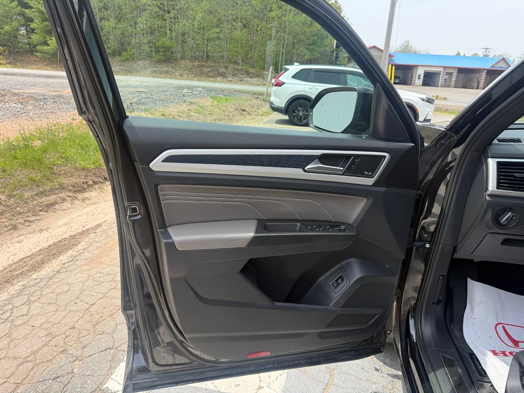 2022 Volkswagen ATLAS CROSS SPORT Highline, keyless entry, Remote Start, Bluetooth in COLDBROOK, Nova Scotia - 7 - w1024h768px