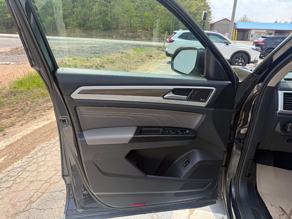2021 Volkswagen Atlas Execline, keyless entry, Remote Start, Bluetooth in COLDBROOK, Nova Scotia - 7 - w1024h768px