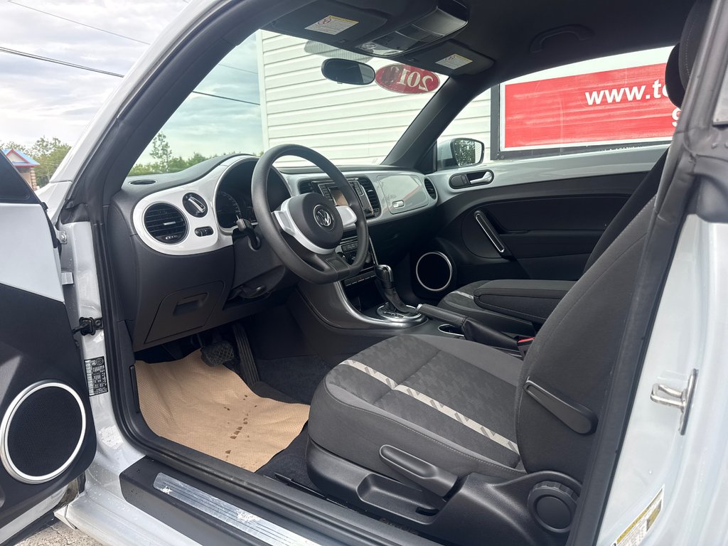 Volkswagen BEETLE  2017 à COLDBROOK, Nouvelle-Écosse - 9 - w1024h768px