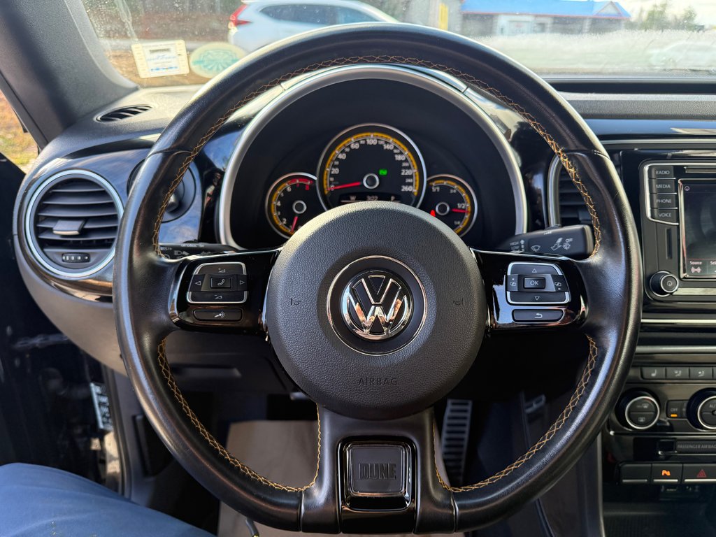 2019 Volkswagen BEETLE Dune, convertible, 2-door, keyless entry in COLDBROOK, Nova Scotia - 11 - w1024h768px