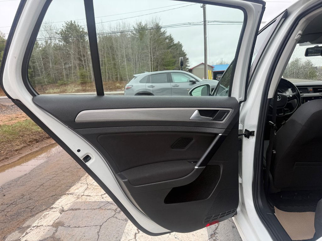 Volkswagen GOLF Comfortline, keyless entry, CRUISE CONTROL, BT 2015 à COLDBROOK, Nouvelle-Écosse - 12 - w1024h768px