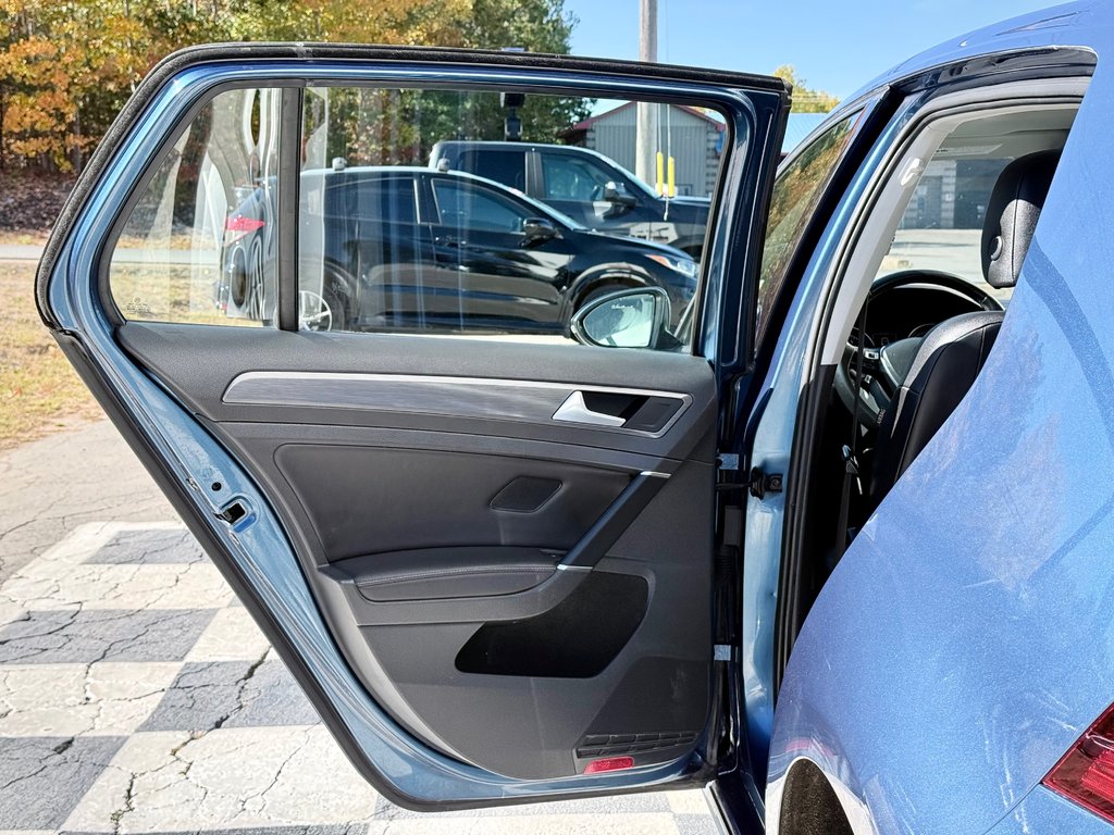 2018 Volkswagen GOLF Heated Seats, CD/MP3/BT Audio, Reverse Camera in COLDBROOK, Nova Scotia - 19 - w1024h768px