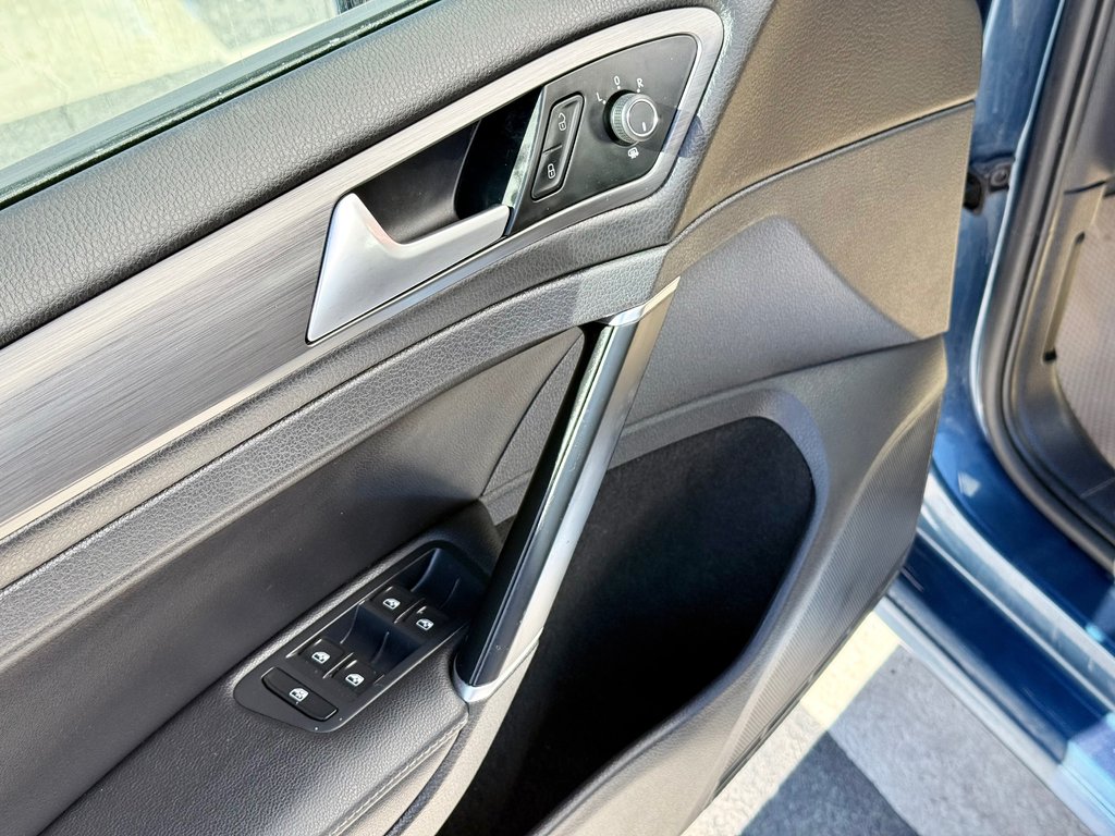 2018 Volkswagen GOLF Heated Seats, CD/MP3/BT Audio, Reverse Camera in COLDBROOK, Nova Scotia - 8 - w1024h768px