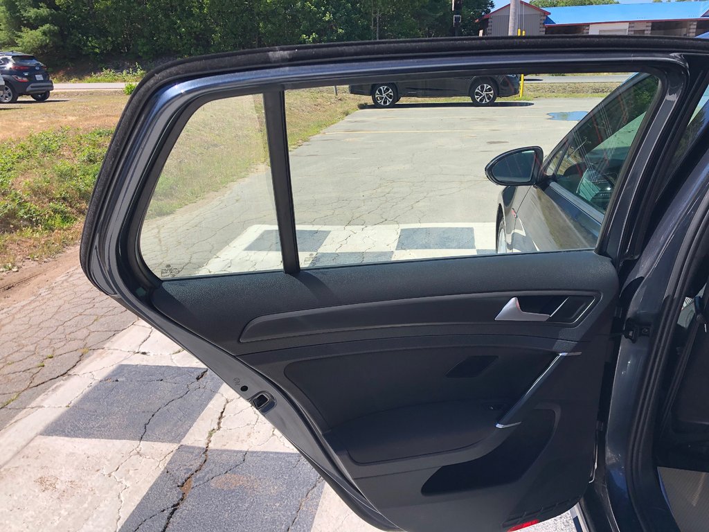 Volkswagen Golf  2019 à COLDBROOK, Nouvelle-Écosse - 18 - w1024h768px
