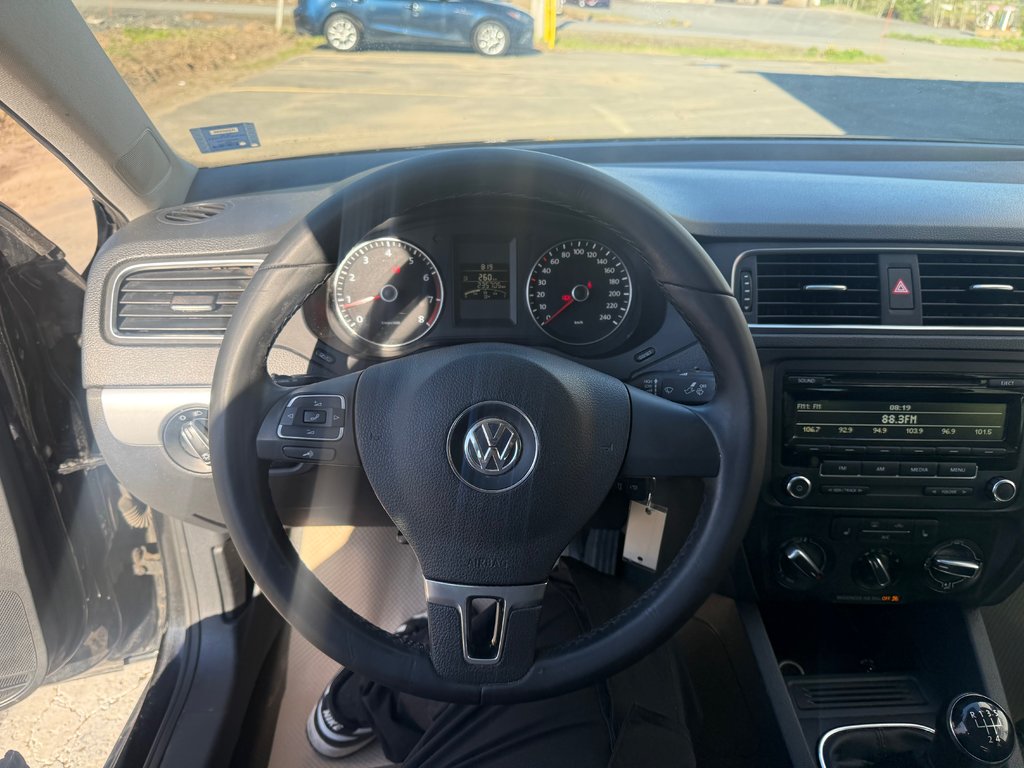 2014 Volkswagen JETTA Comfortline, Keyless entry, MP3, Cruise control in COLDBROOK, Nova Scotia - 9 - w1024h768px