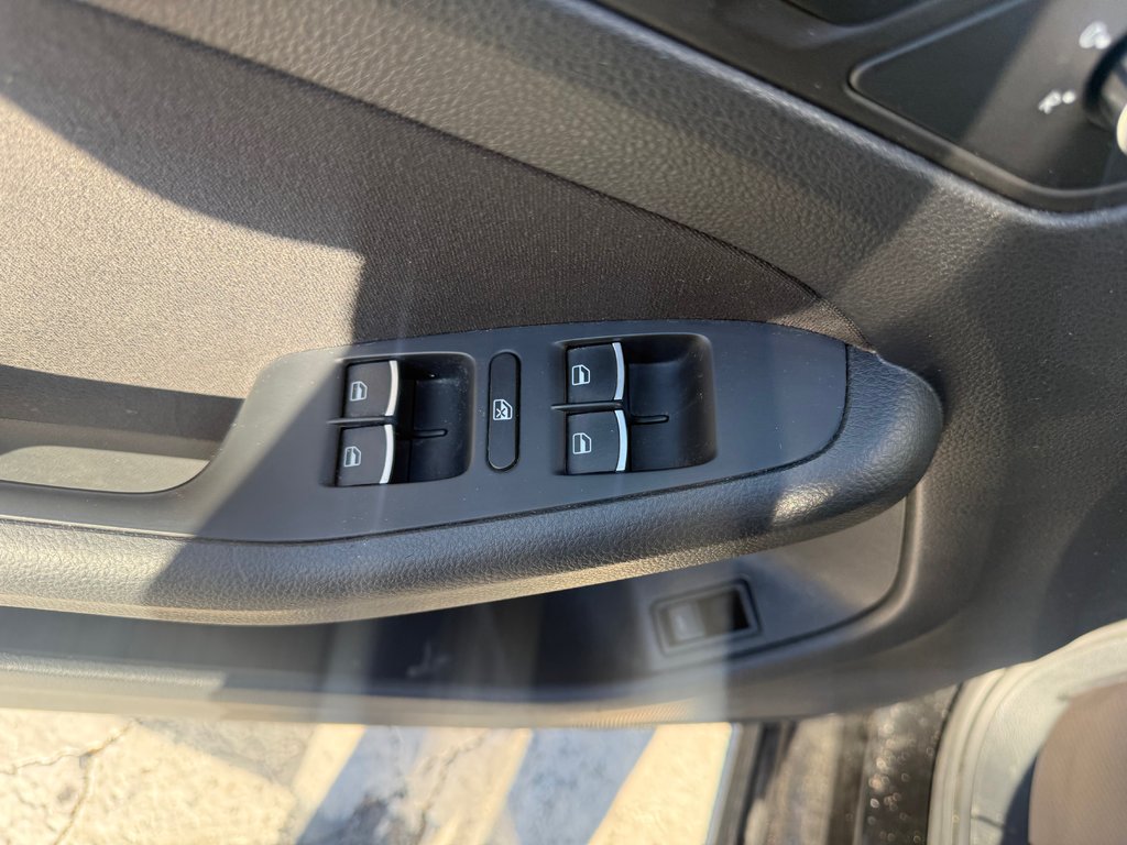 2014 Volkswagen JETTA Comfortline, Keyless entry, MP3, Cruise control in COLDBROOK, Nova Scotia - 8 - w1024h768px