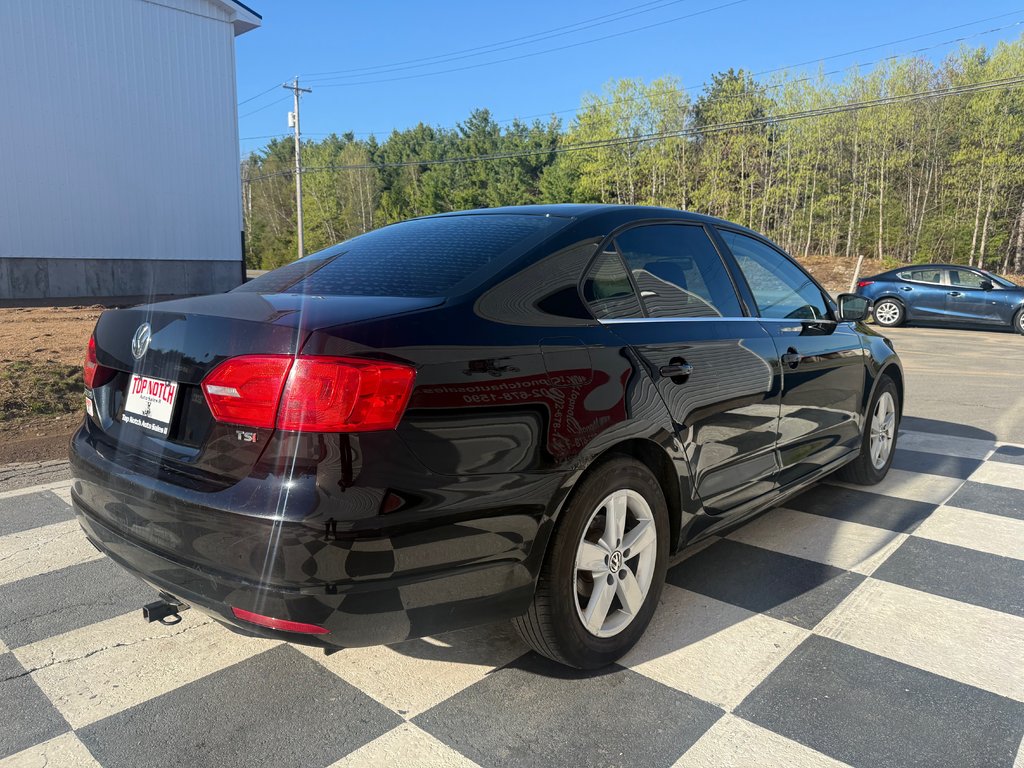 2014 Volkswagen JETTA Comfortline, Keyless entry, MP3, Cruise control in COLDBROOK, Nova Scotia - 4 - w1024h768px