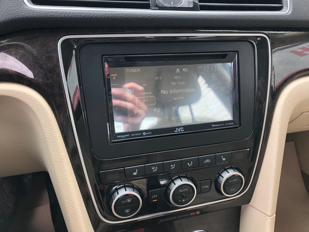 2015 Volkswagen Passat Highline- Diesel , Aftermarket head unit, Sunroof in COLDBROOK, Nova Scotia - 13 - w1024h768px