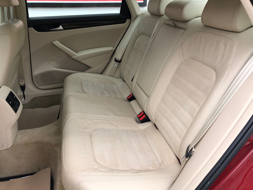 2015 Volkswagen Passat Highline- Diesel , Aftermarket head unit, Sunroof in COLDBROOK, Nova Scotia - 20 - w1024h768px