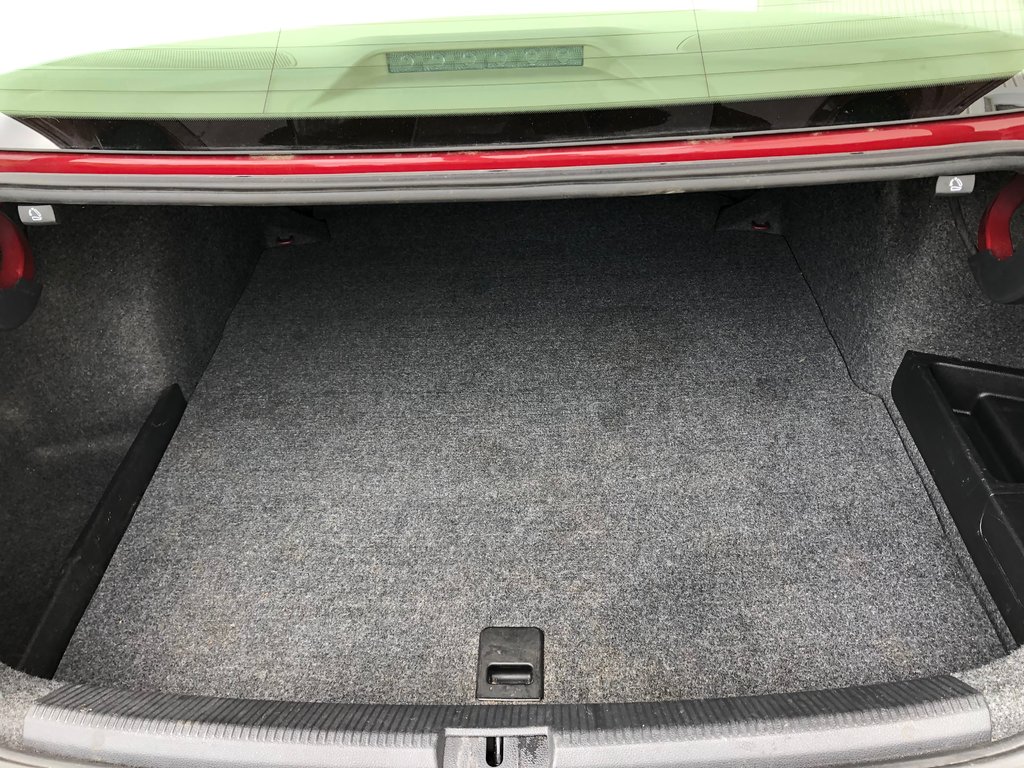 2015 Volkswagen Passat Highline- Diesel , Aftermarket head unit, Sunroof in COLDBROOK, Nova Scotia - 22 - w1024h768px