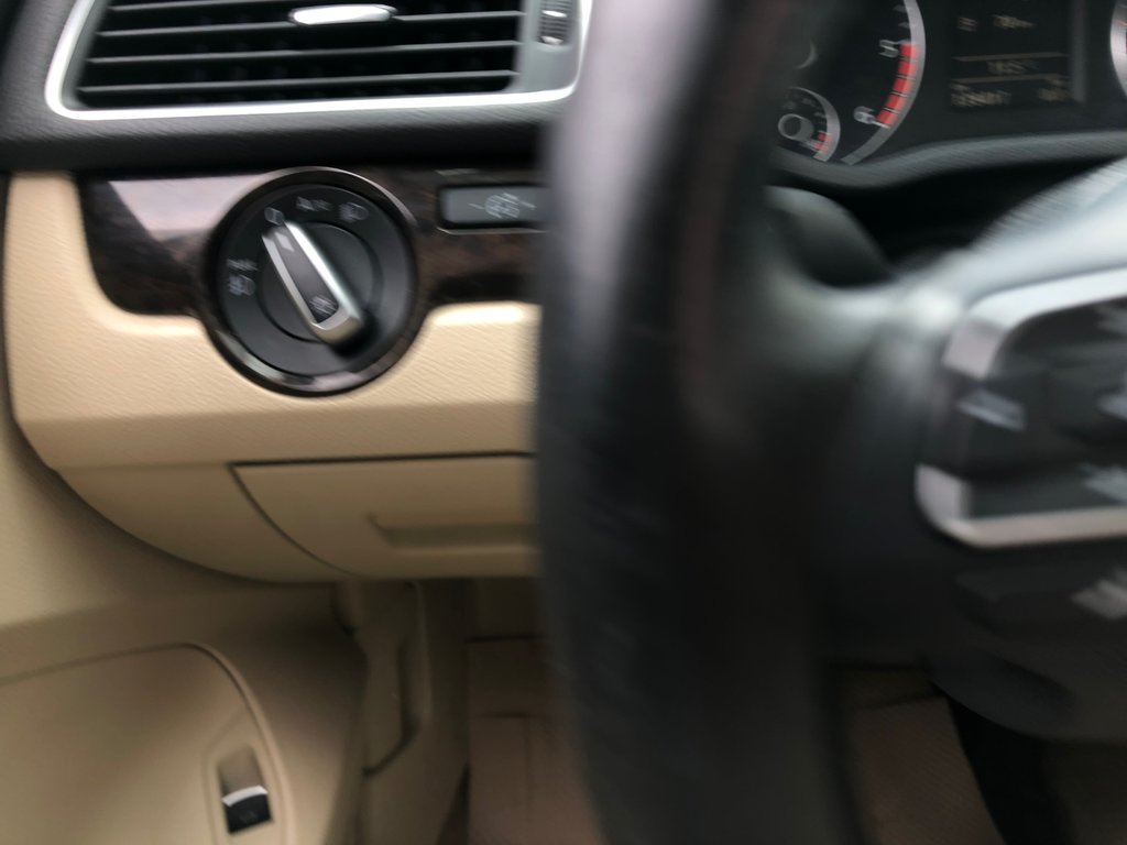 2015 Volkswagen Passat Highline- Diesel , Aftermarket head unit, Sunroof in COLDBROOK, Nova Scotia - 9 - w1024h768px