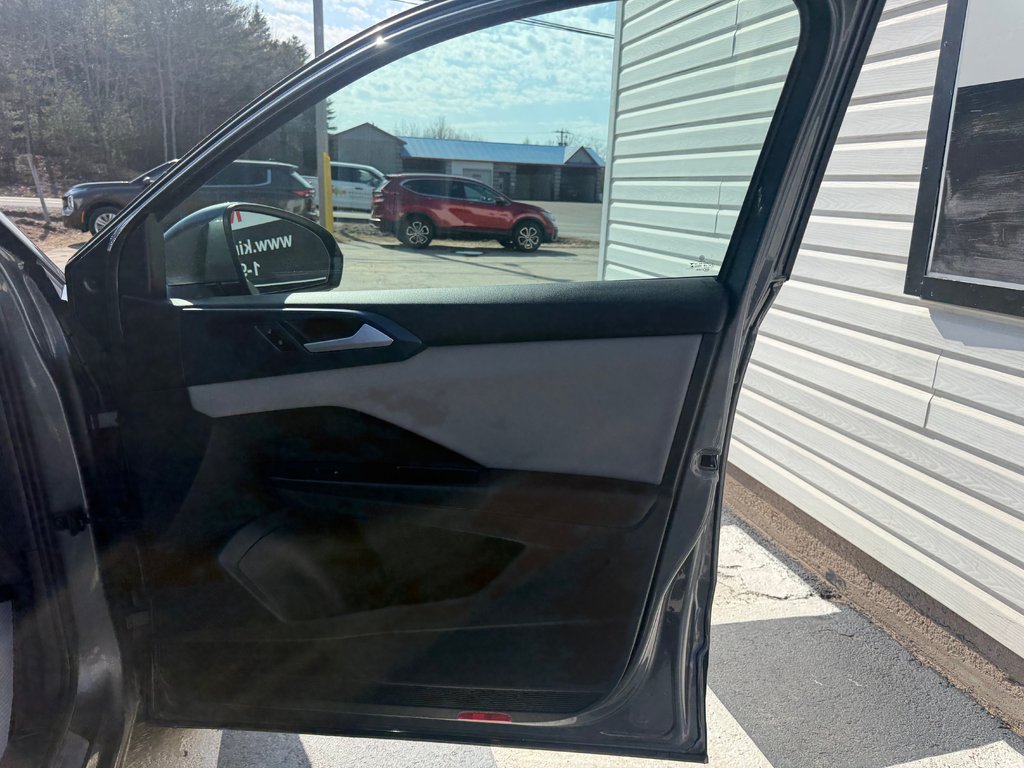 2023 Volkswagen Taos Comfortline, keyless entry, backup camera, Bluetoo in Kentville, Nova Scotia - 19 - w1024h768px