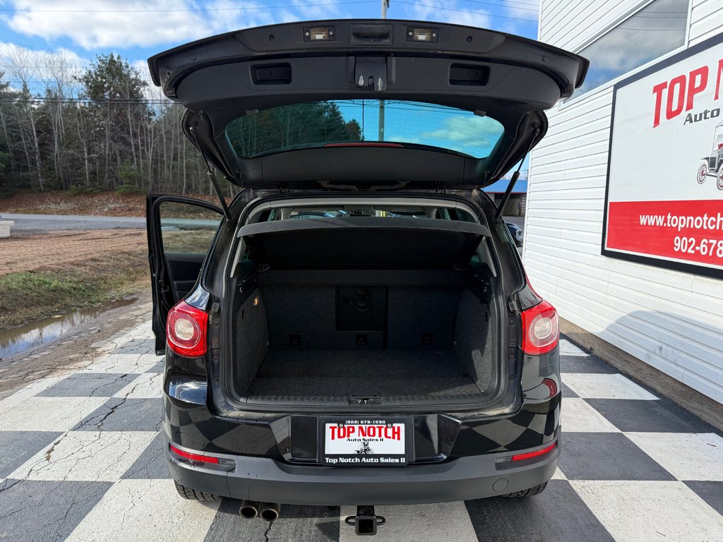 2011 Volkswagen TIGUAN Trendline, Keyless entry, Moonroof, 2.0L turbo in COLDBROOK, Nova Scotia - 17 - w1024h768px