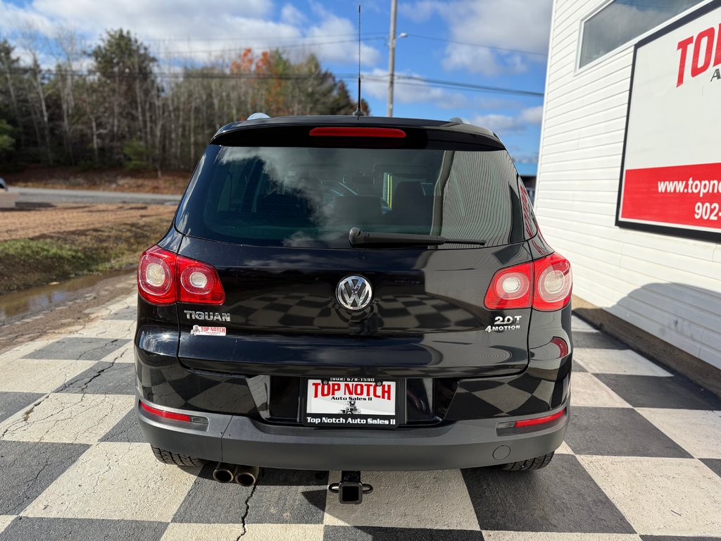 2011 Volkswagen TIGUAN Trendline, Keyless entry, Moonroof, 2.0L turbo in COLDBROOK, Nova Scotia - 5 - w1024h768px