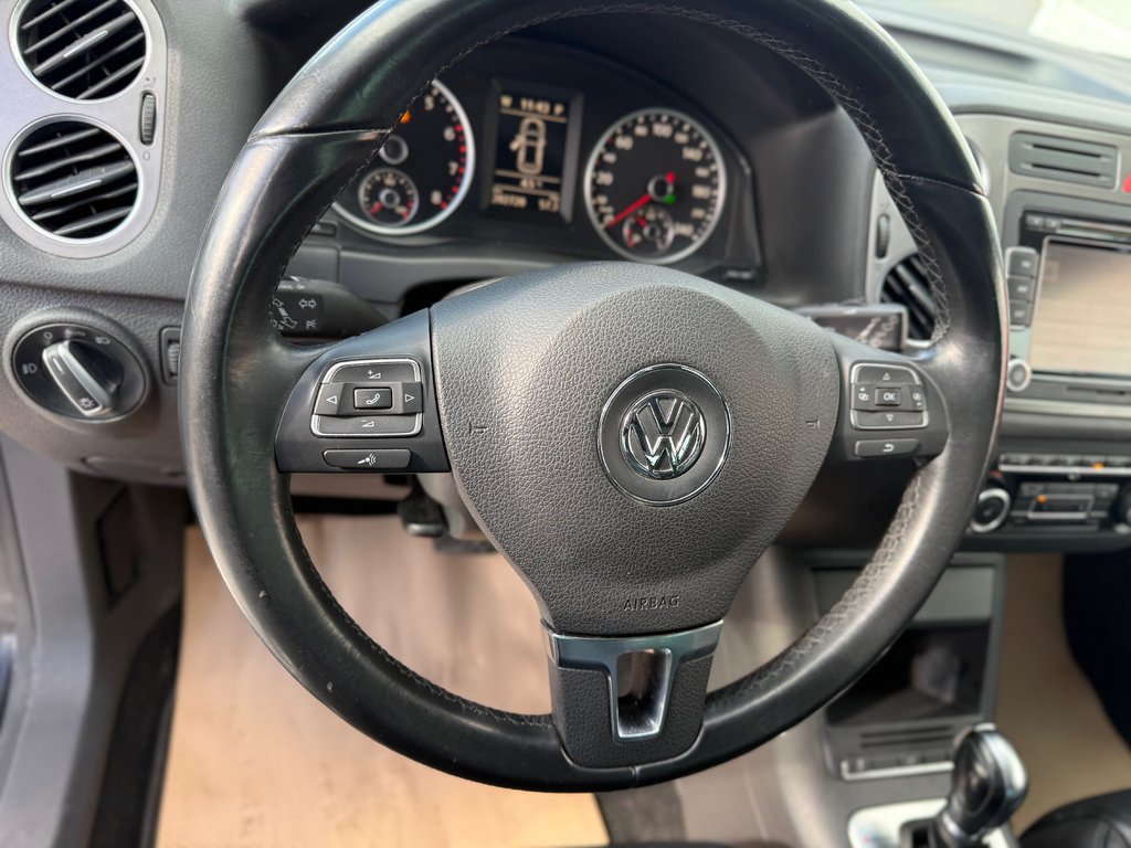 2011 Volkswagen TIGUAN Trendline, Keyless entry, Moonroof, 2.0L turbo in COLDBROOK, Nova Scotia - 10 - w1024h768px