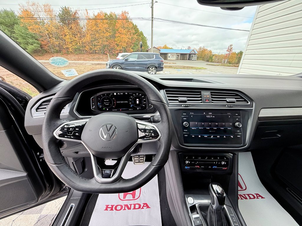 2022 Volkswagen TIGUAN Highline R-Line | Leather Seats, in COLDBROOK, Nova Scotia - 10 - w1024h768px
