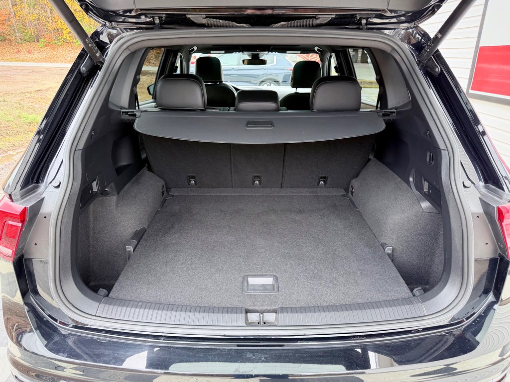 2022 Volkswagen TIGUAN Highline R-Line | Leather Seats, in COLDBROOK, Nova Scotia - 23 - w1024h768px