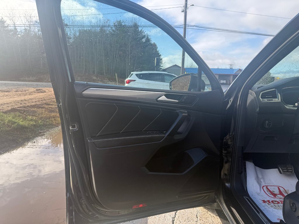 2023 Volkswagen TIGUAN Comfortline R-Line Black Edition in COLDBROOK, Nova Scotia - 7 - w1024h768px