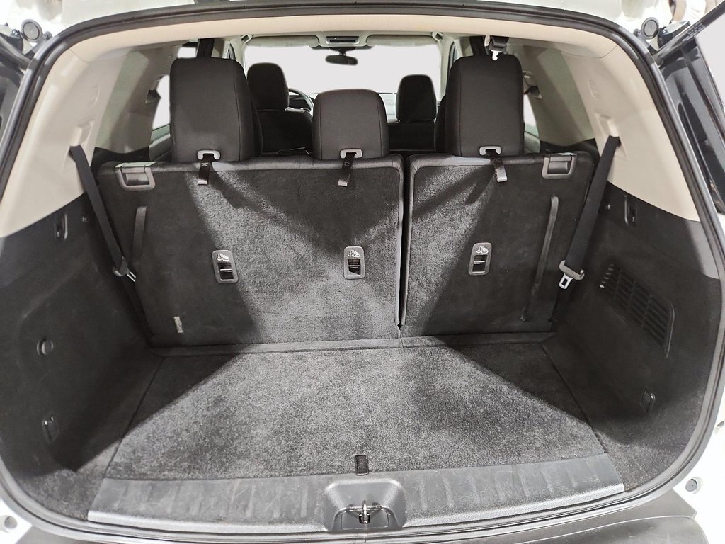 2022 Nissan Pathfinder S-5