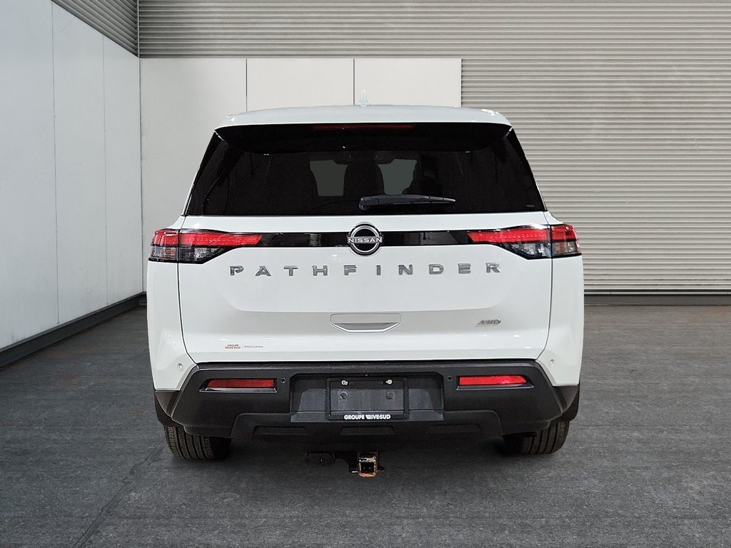 2022 Nissan Pathfinder S-2