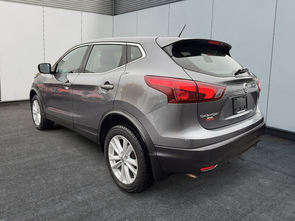 Nissan Qashqai SV 2018-3