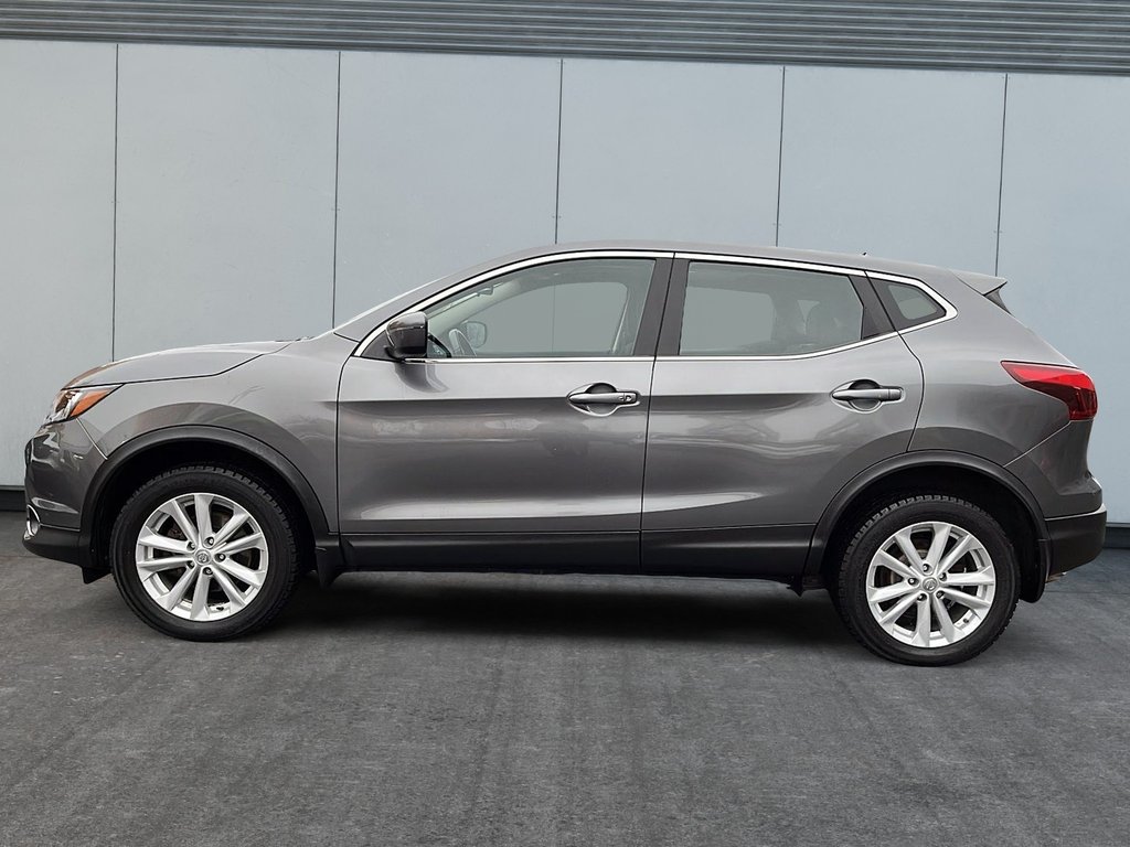 Nissan Qashqai SV 2018-4