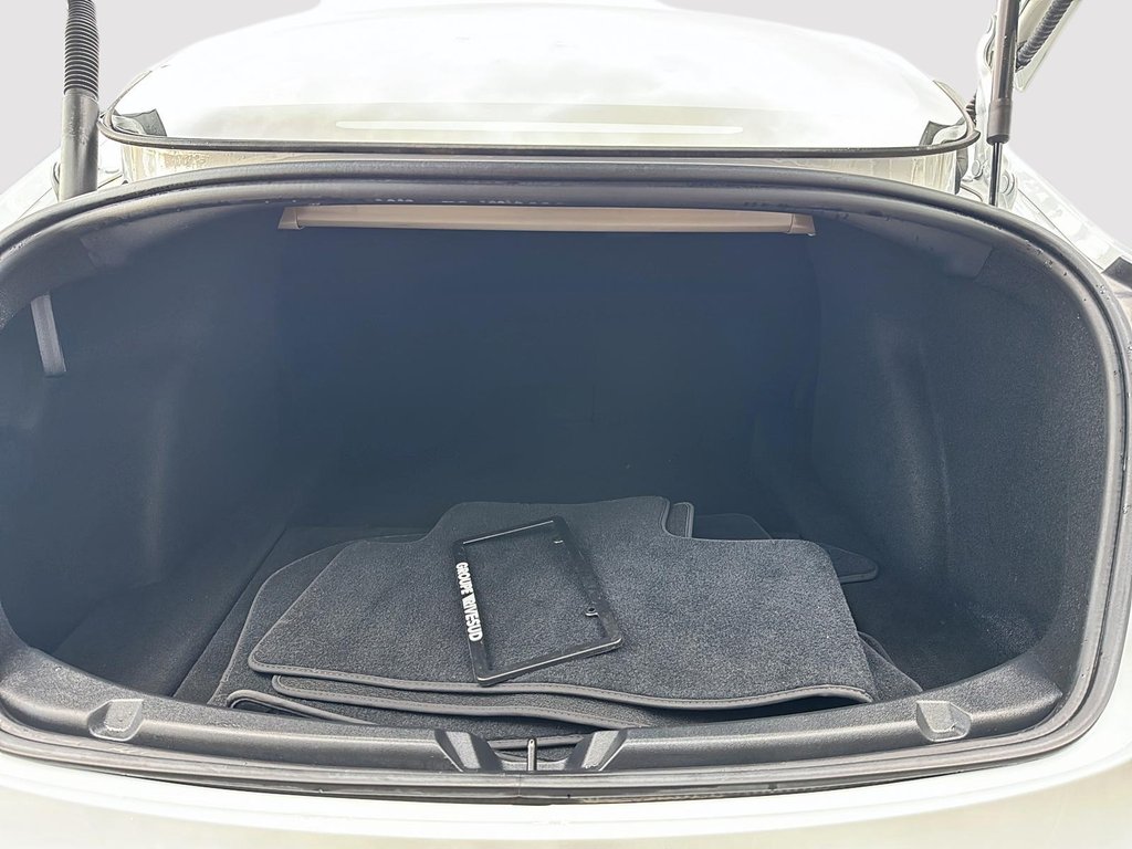 Tesla Model 3 BASE 2023-4