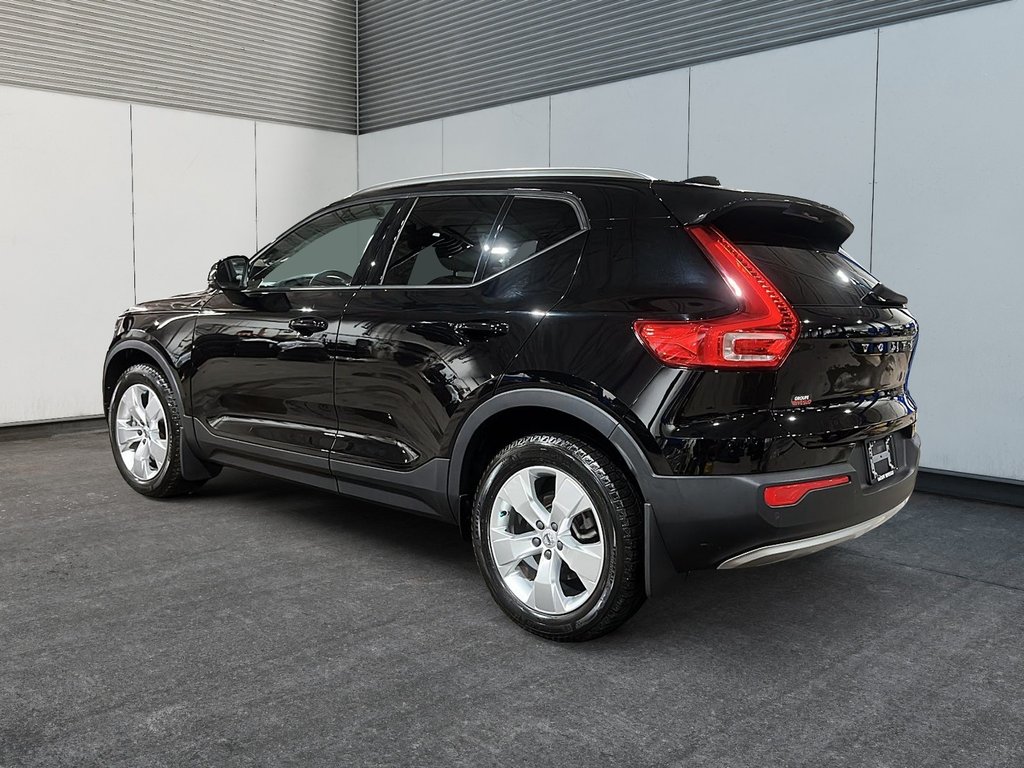 Volvo XC40 Momentum 2022-3