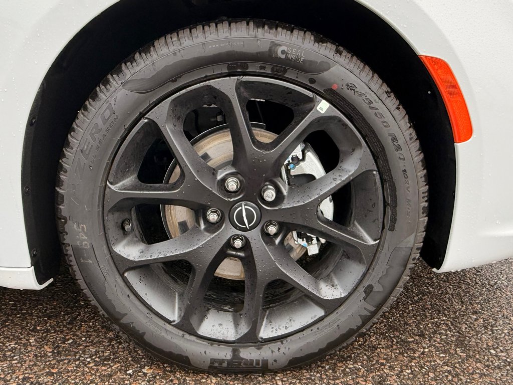 Chrysler Grand Caravan SXT 2026 à Mont-Tremblant, Québec - 7 - w1024h768px