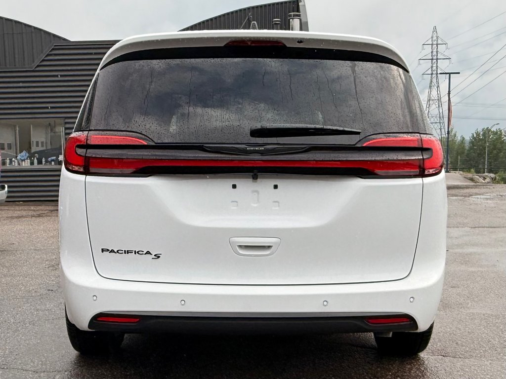 Chrysler Grand Caravan SXT 2026 à Mont-Tremblant, Québec - 5 - w1024h768px