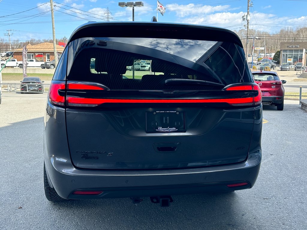 2022  Pacifica Touring L in Mont-Laurier, Quebec - 3 - w1024h768px