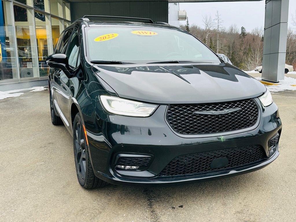 2022  Pacifica Limited in Mont-Tremblant, Quebec - 9 - w1024h768px