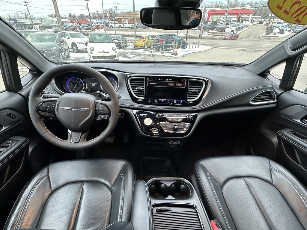 2022  Pacifica Touring L in Mont-Laurier, Quebec - 29 - w1024h768px