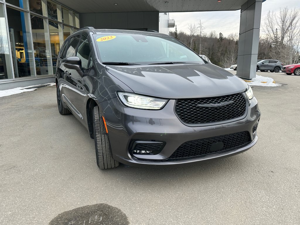 2022  Pacifica Touring L in Mont-Laurier, Quebec - 10 - w1024h768px
