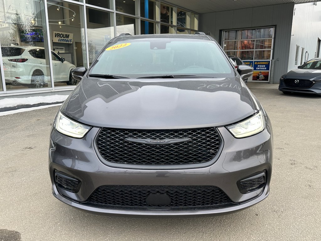 2022  Pacifica Touring L in Mont-Laurier, Quebec - 11 - w1024h768px