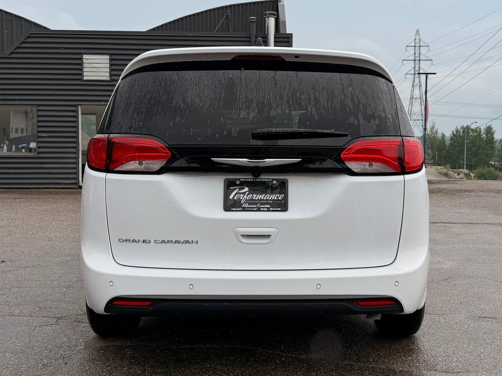 Chrysler Pacifica SELECT 2026 à Mont-Tremblant, Québec - 6 - w1024h768px