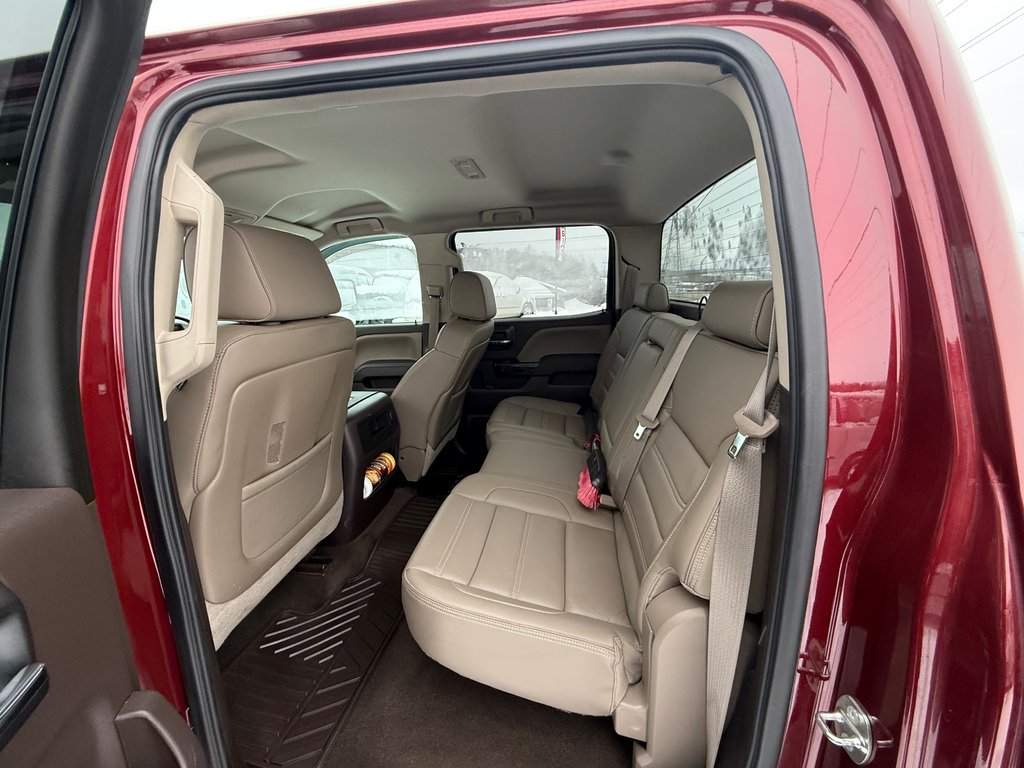 2015 GMC Sierra 3500HD Denali in Mont-Laurier, Quebec - 7 - w1024h768px