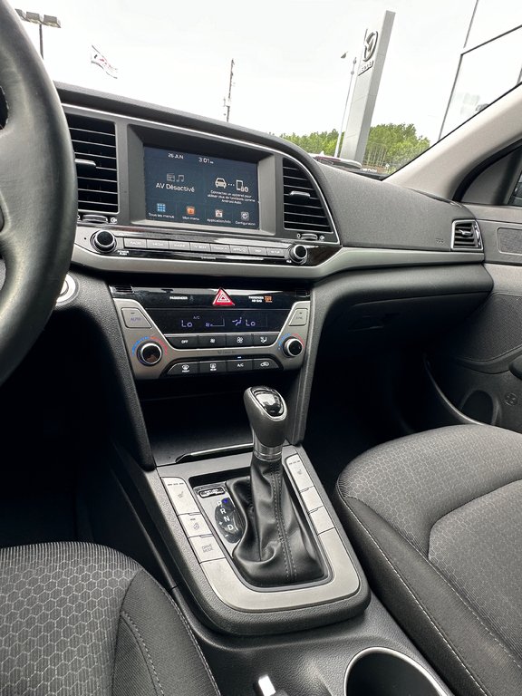 2017 Hyundai Elantra GLS in Mont-Tremblant, Quebec - 8 - w1024h768px