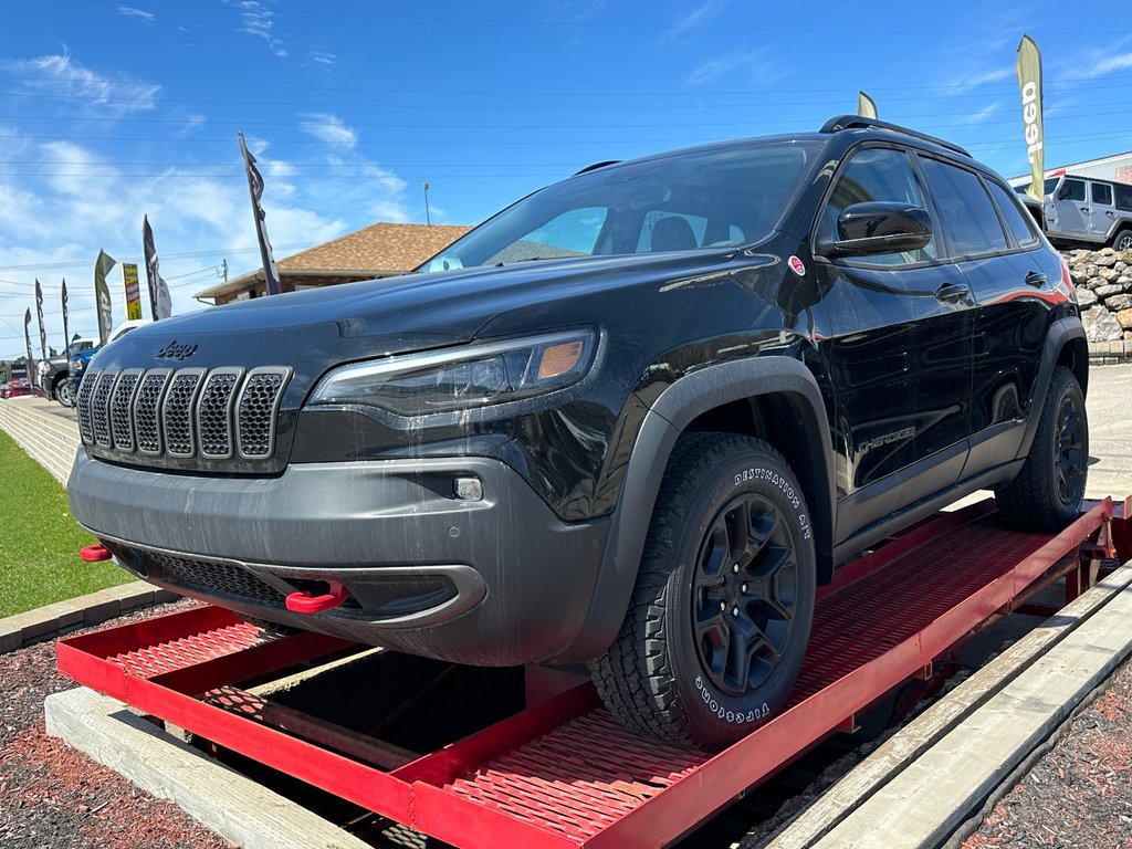2023  Cherokee Trailhawk in Mont-Tremblant, Quebec - 9 - w1024h768px