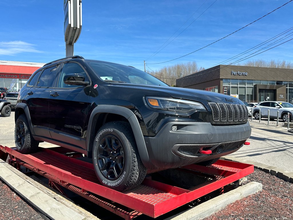 2023  Cherokee Trailhawk in Mont-Tremblant, Quebec - 5 - w1024h768px