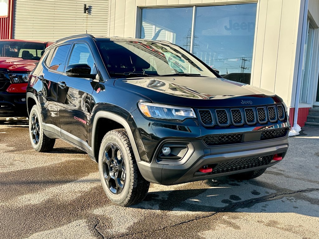 2024  Compass TRAILHAWK in Mont-Tremblant, Quebec - 34 - w1024h768px