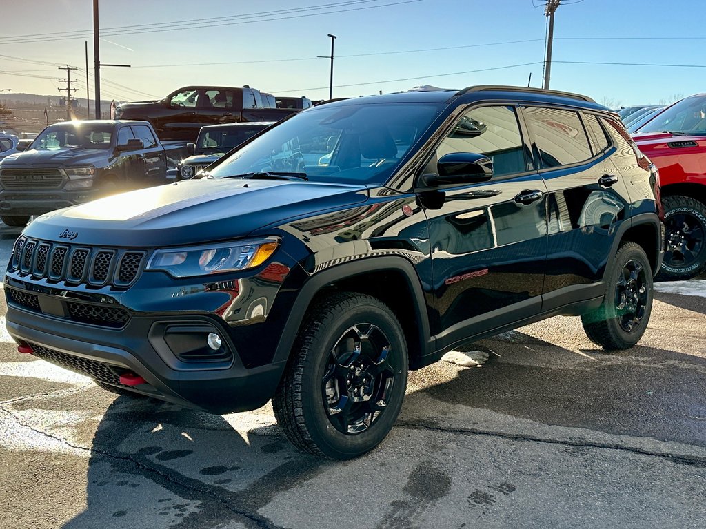 2024  Compass TRAILHAWK in Mont-Tremblant, Quebec - 15 - w1024h768px