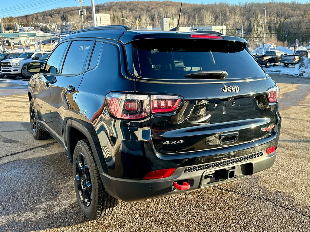 2024  Compass TRAILHAWK in Mont-Tremblant, Quebec - 12 - w1024h768px