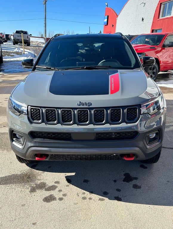 2024  Compass TRAILHAWK in Mont-Tremblant, Quebec - 17 - w1024h768px