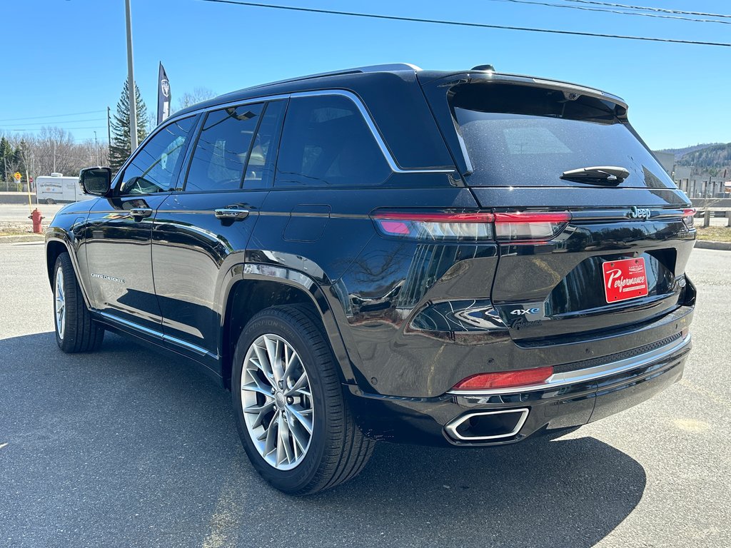 2023  Grand Cherokee 4xe SUMMIT in Mont-Tremblant, Quebec - 3 - w1024h768px