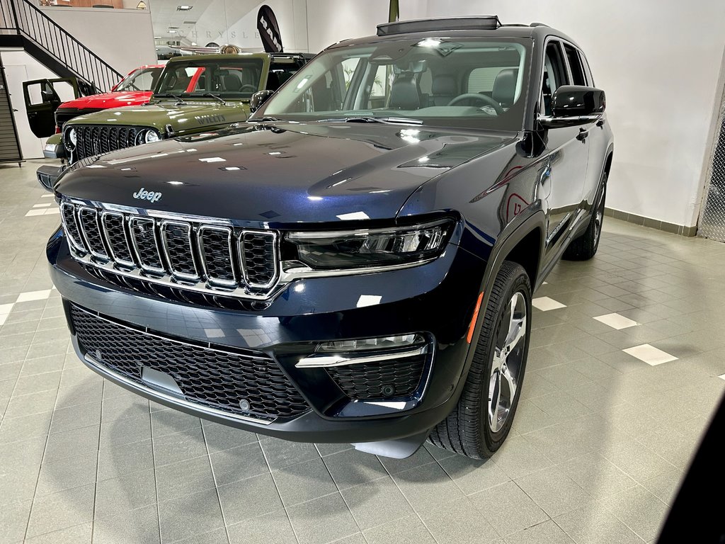 2023  Grand Cherokee 4xe 4xe in Mont-Tremblant, Quebec - 25 - w1024h768px