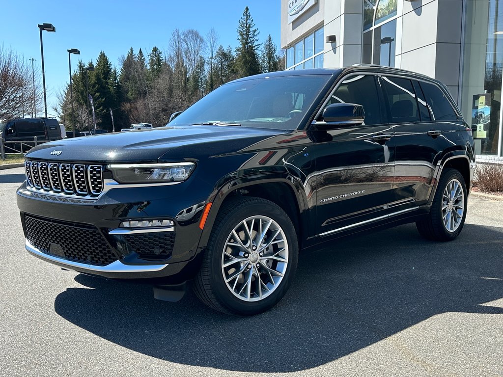 2023  Grand Cherokee 4xe SUMMIT in Mont-Laurier, Quebec - 10 - w1024h768px