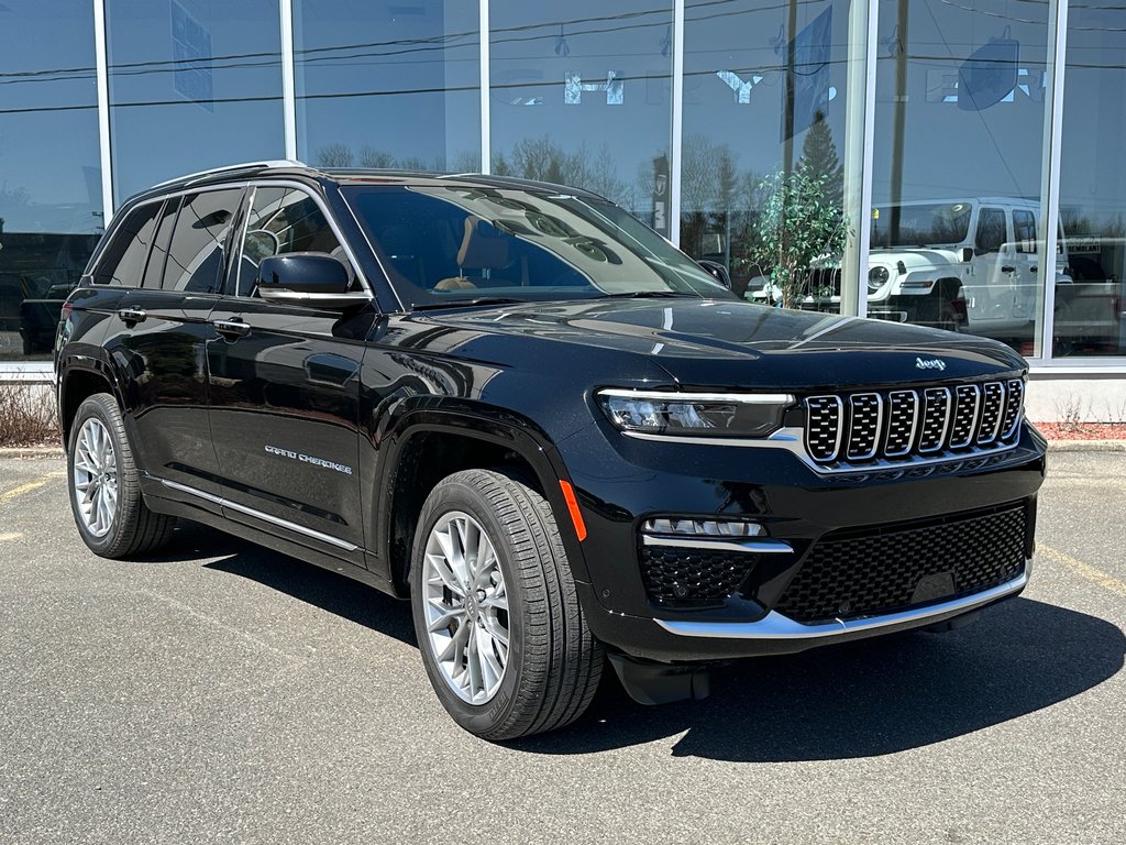 2023  Grand Cherokee 4xe SUMMIT in Mont-Laurier, Quebec - 4 - w1024h768px