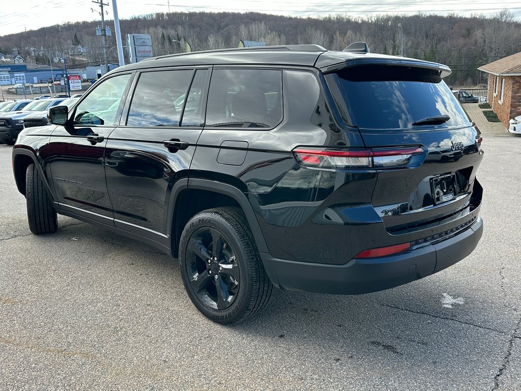 2024  Grand Cherokee L ALTITUDE in Mont-Tremblant, Quebec - 2 - w1024h768px