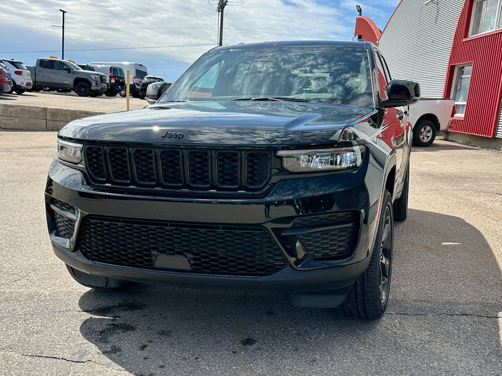 2024  Grand Cherokee ALTITUDE in Mont-Tremblant, Quebec - 36 - w1024h768px